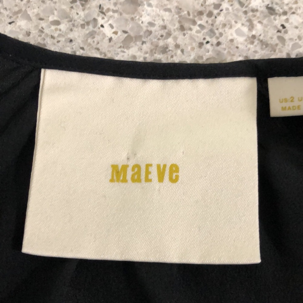 {Maeve} Ruffled Keyhole Silk Tank - Picture 6 of 10